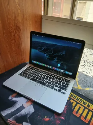 New Laptop Apple MacBook 2012 8GB Intel Core i5 SSD 256GB