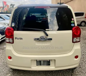Toyota Porte 1.5 FWD 2019 Beige