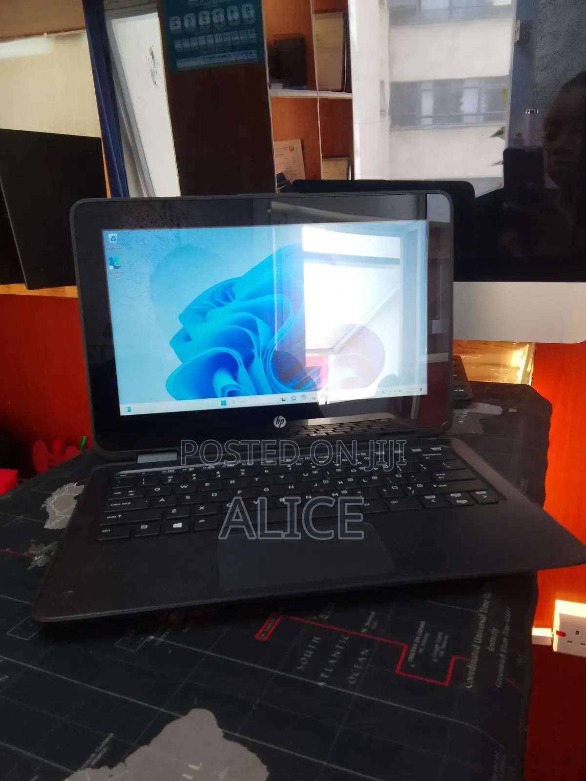New Laptop Lenovo Yoga 11e 8GB Intel Celeron SSD 128GB