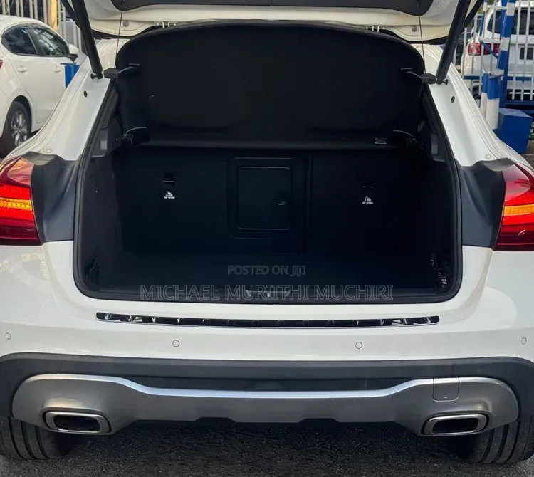 Mercedes-Benz GLA-Class 2019 White