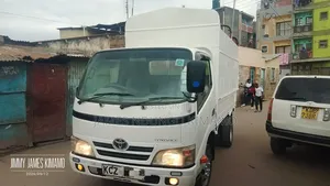 Toyota Dyna 2014 White