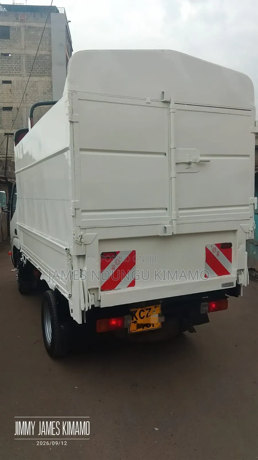 Toyota Dyna 2014 White