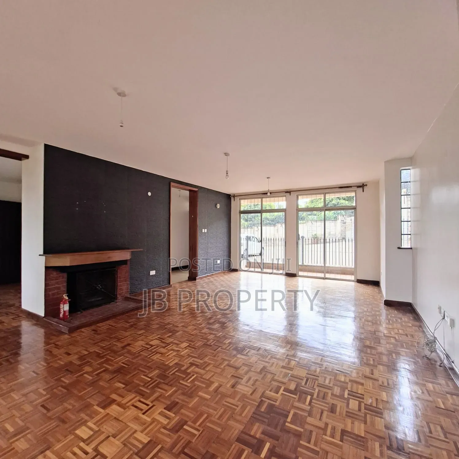 5bdrm House in Executive 5Bdrm With, Kitisuru for rent