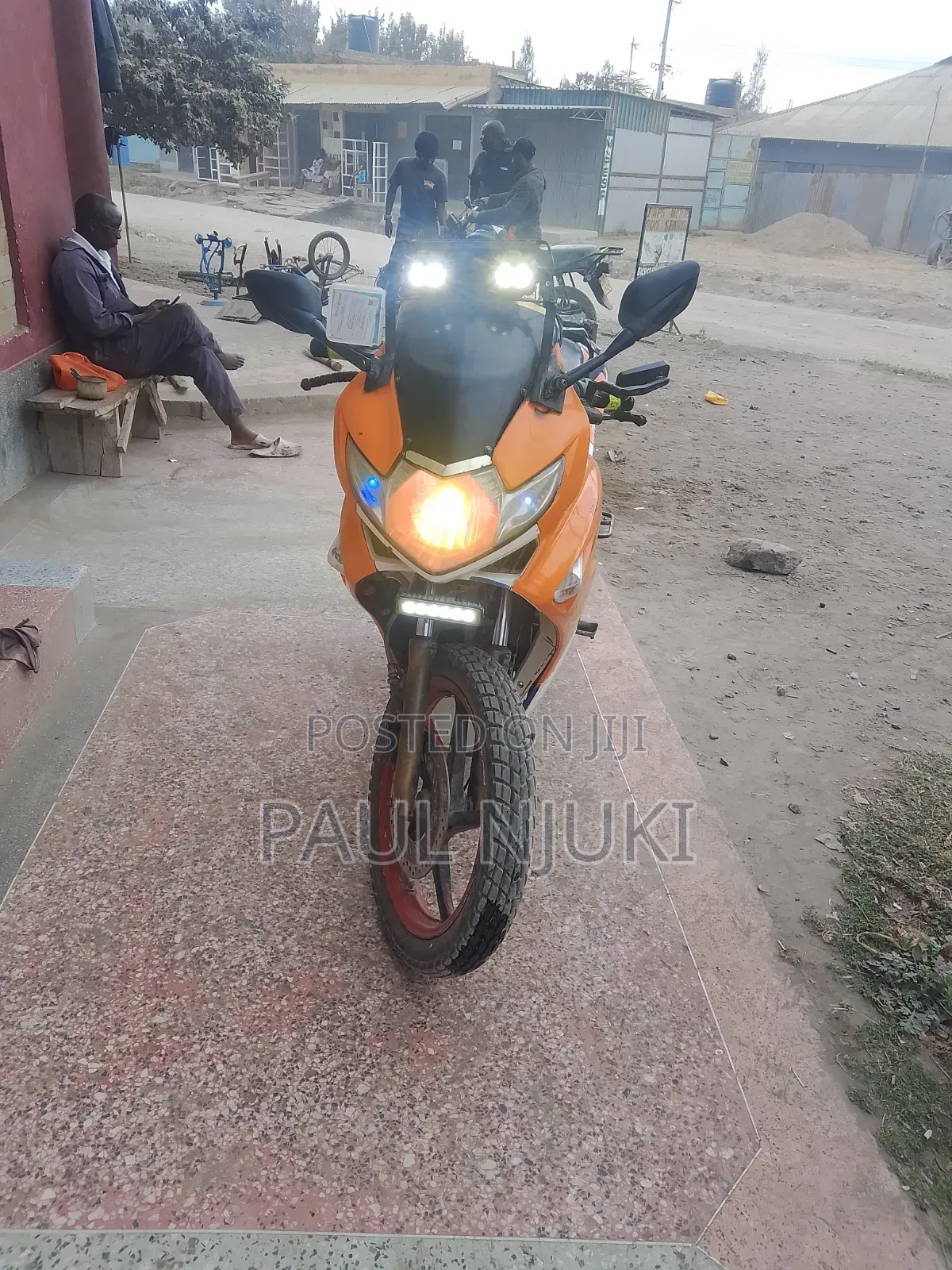 Hero Karizma ZMR 2013 White