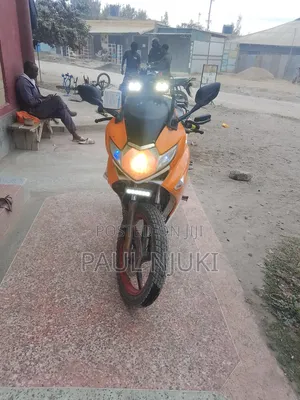 Hero Karizma ZMR 2013 White
