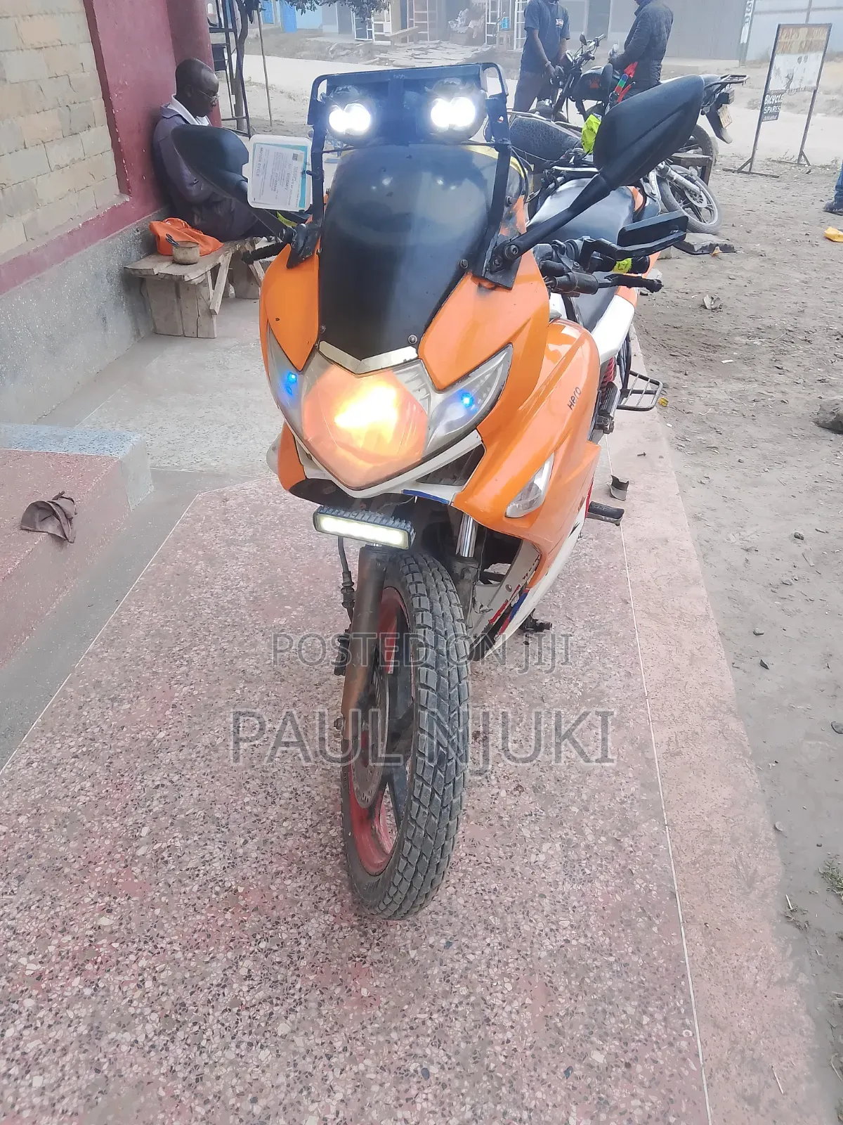 Hero Karizma ZMR 2013 White
