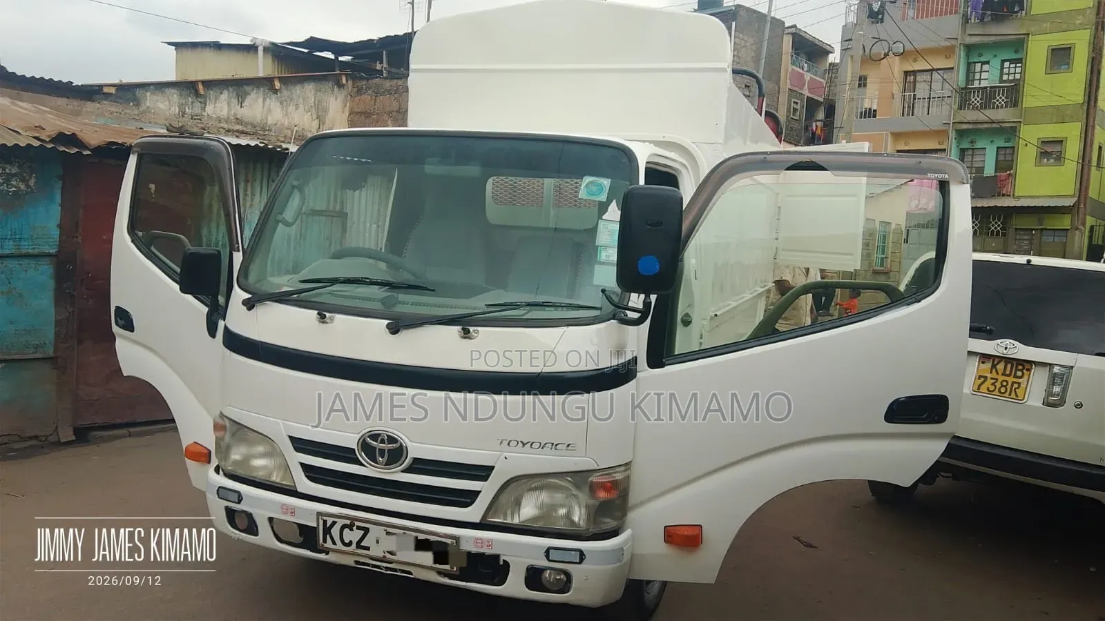 Toyota Dyna 2014 White