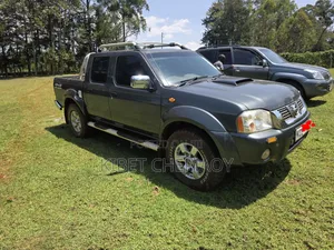 Nissan NP300 2015 Black