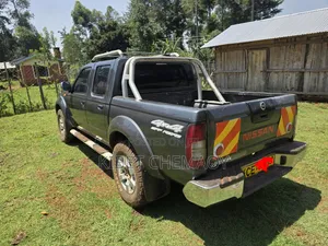 Nissan NP300 2015 Black