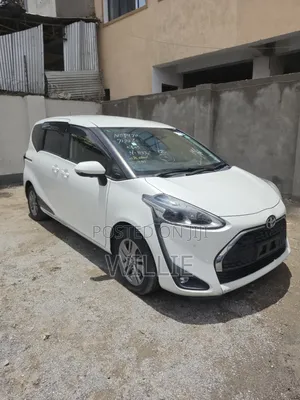 Toyota Sienta 2019 White