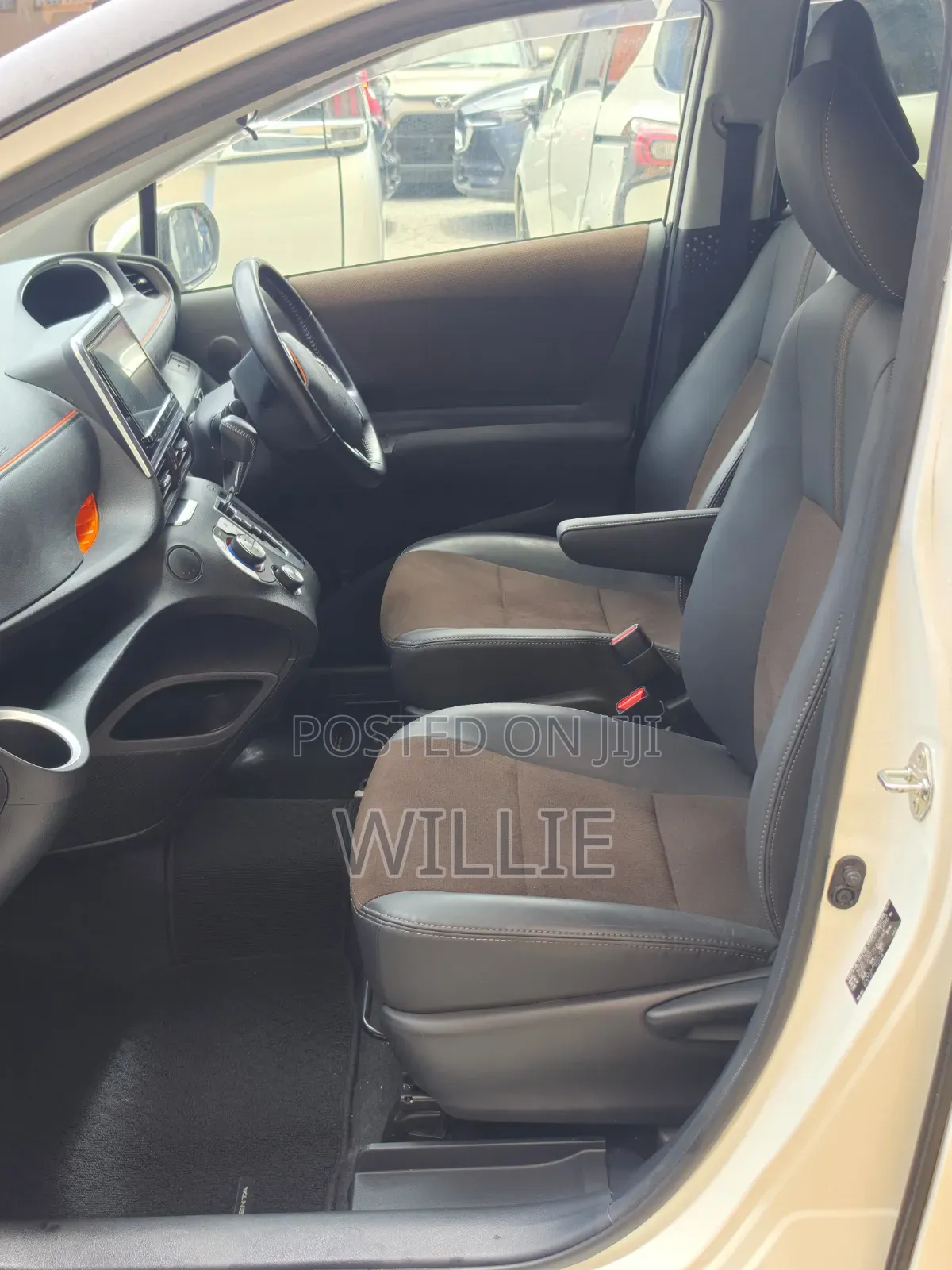 Toyota Sienta 2019 White