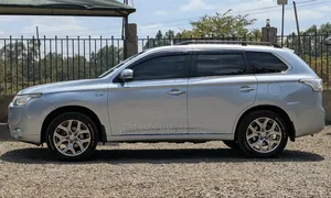 Mitsubishi Outlander 2.0 PHEV AWD 2014 Blue