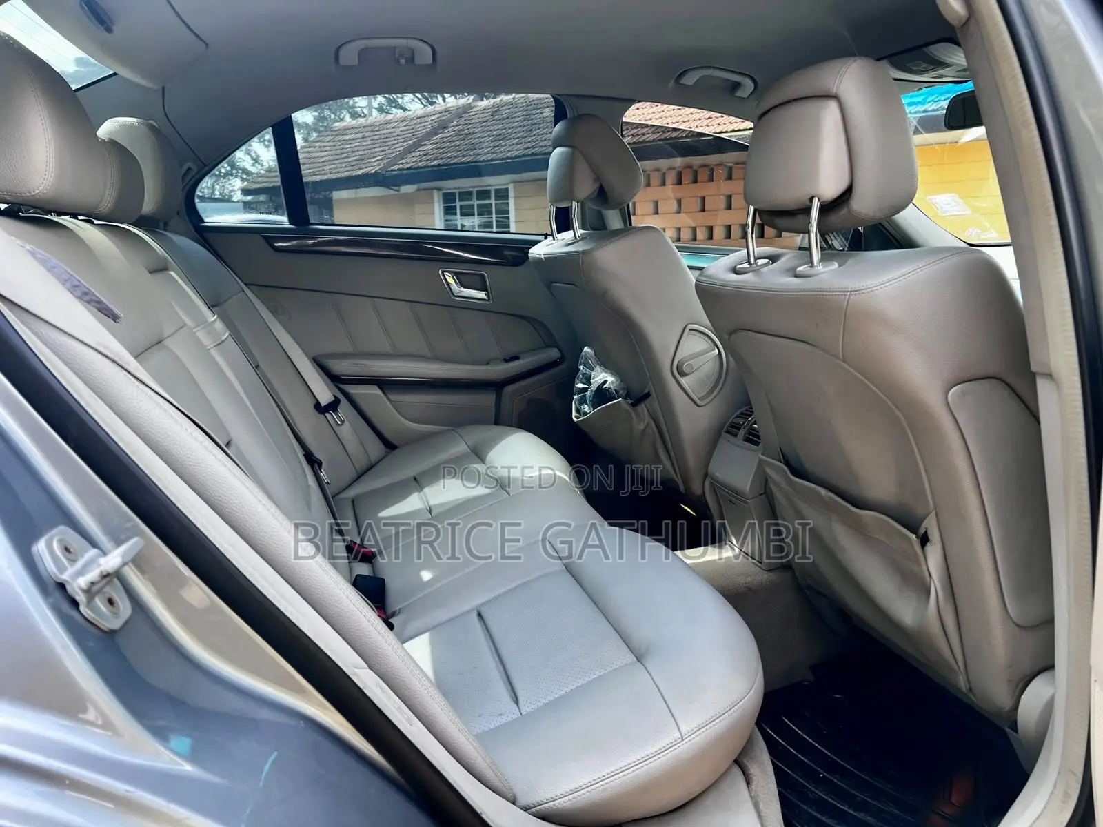 Mercedes-Benz E200 2010 Gray