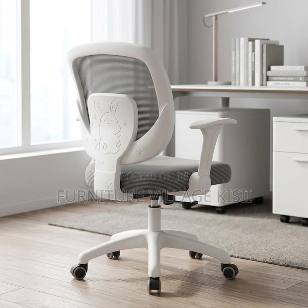 Ergonomic Mesh Task Chair - thumbnail 3