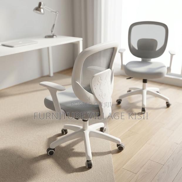 Ergonomic Mesh Task Chair - thumbnail 4