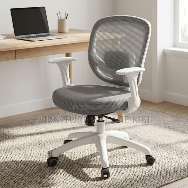 Ergonomic Mesh Task Chair - thumbnail 9