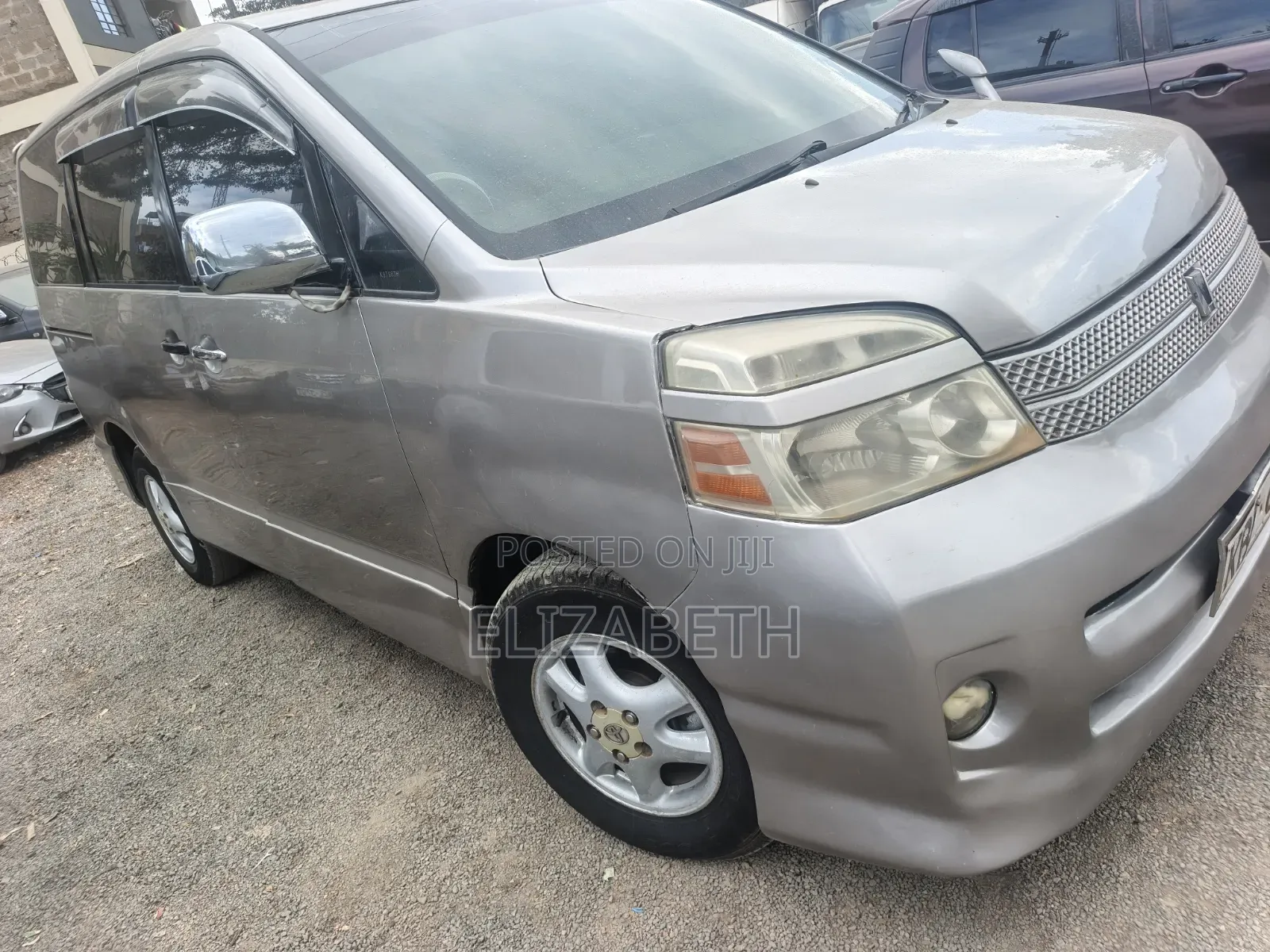 Toyota Voxy 2005 Pearl