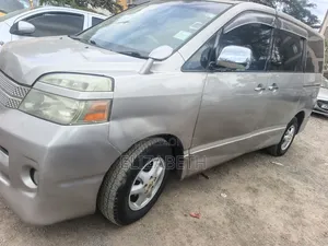 Toyota Voxy 2005 Pearl