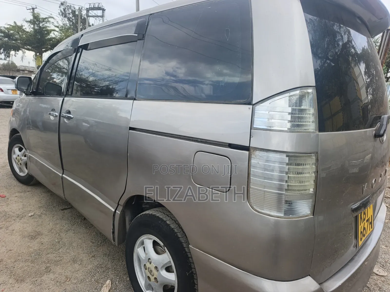 Toyota Voxy 2005 Pearl