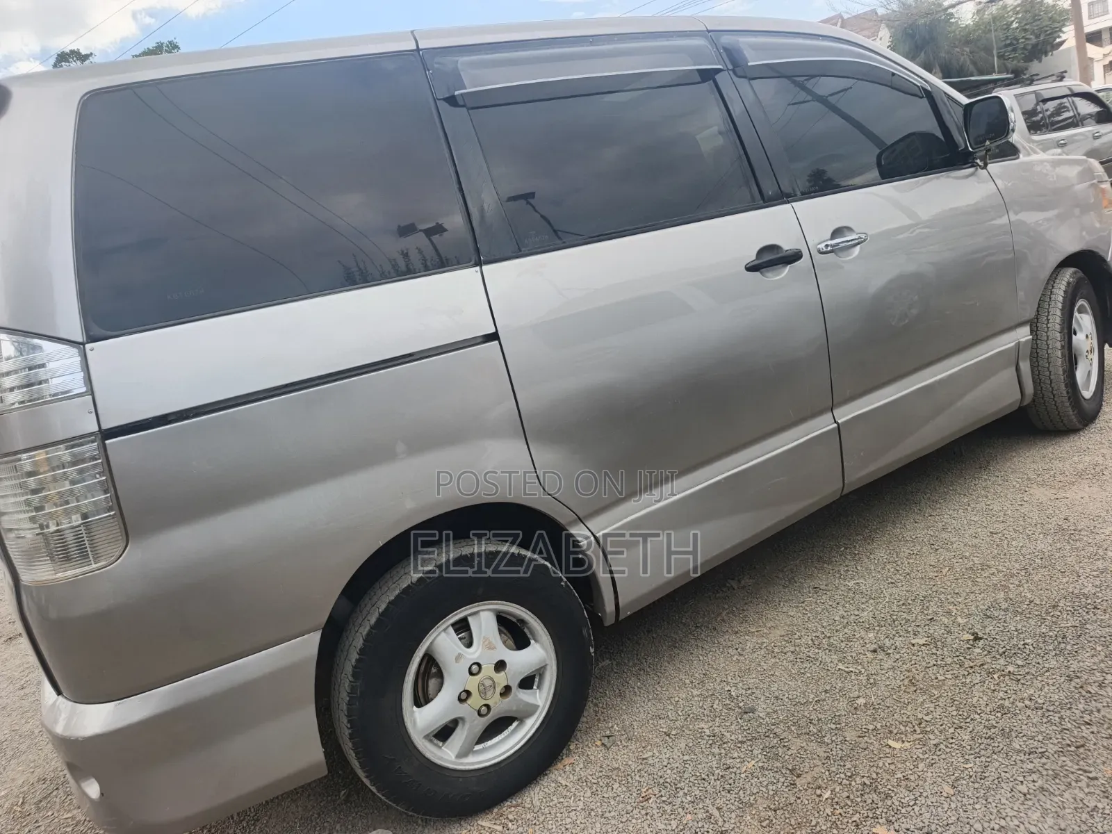 Toyota Voxy 2005 Pearl