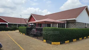 3bdrm Bungalow in Orchard Iii, Kenyatta Road / Theta  for rent
