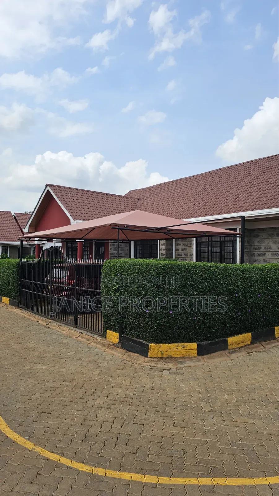 3bdrm Bungalow in Orchard Iii, Kenyatta Road / Theta  for rent
