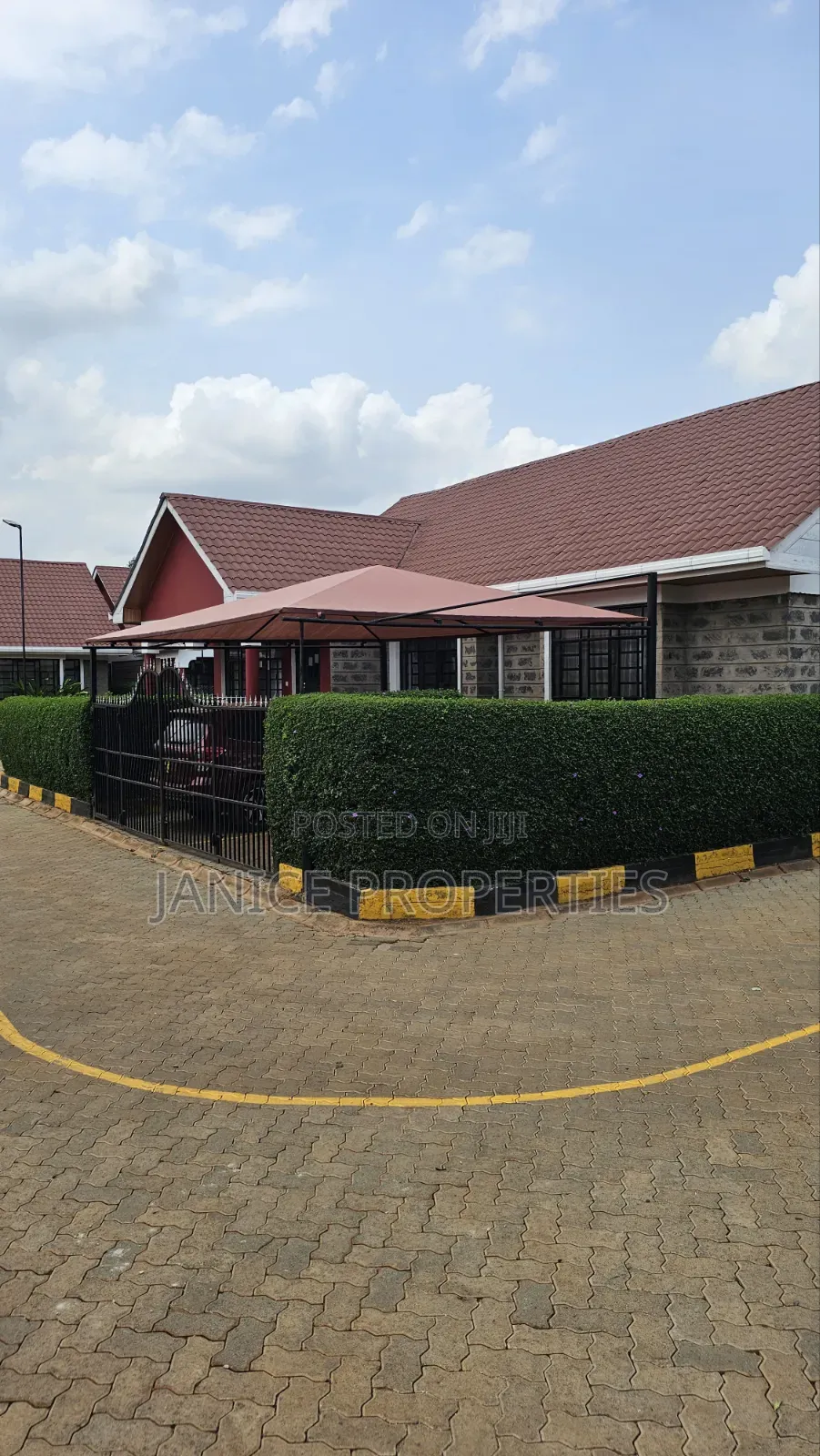 3bdrm Bungalow in Orchard Iii, Kenyatta Road / Theta  for rent
