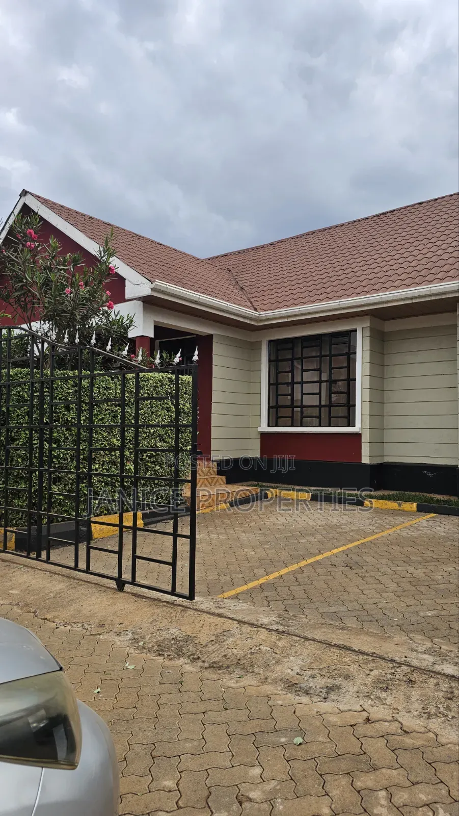 3bdrm Bungalow in Orchard Iii, Kenyatta Road / Theta  for rent