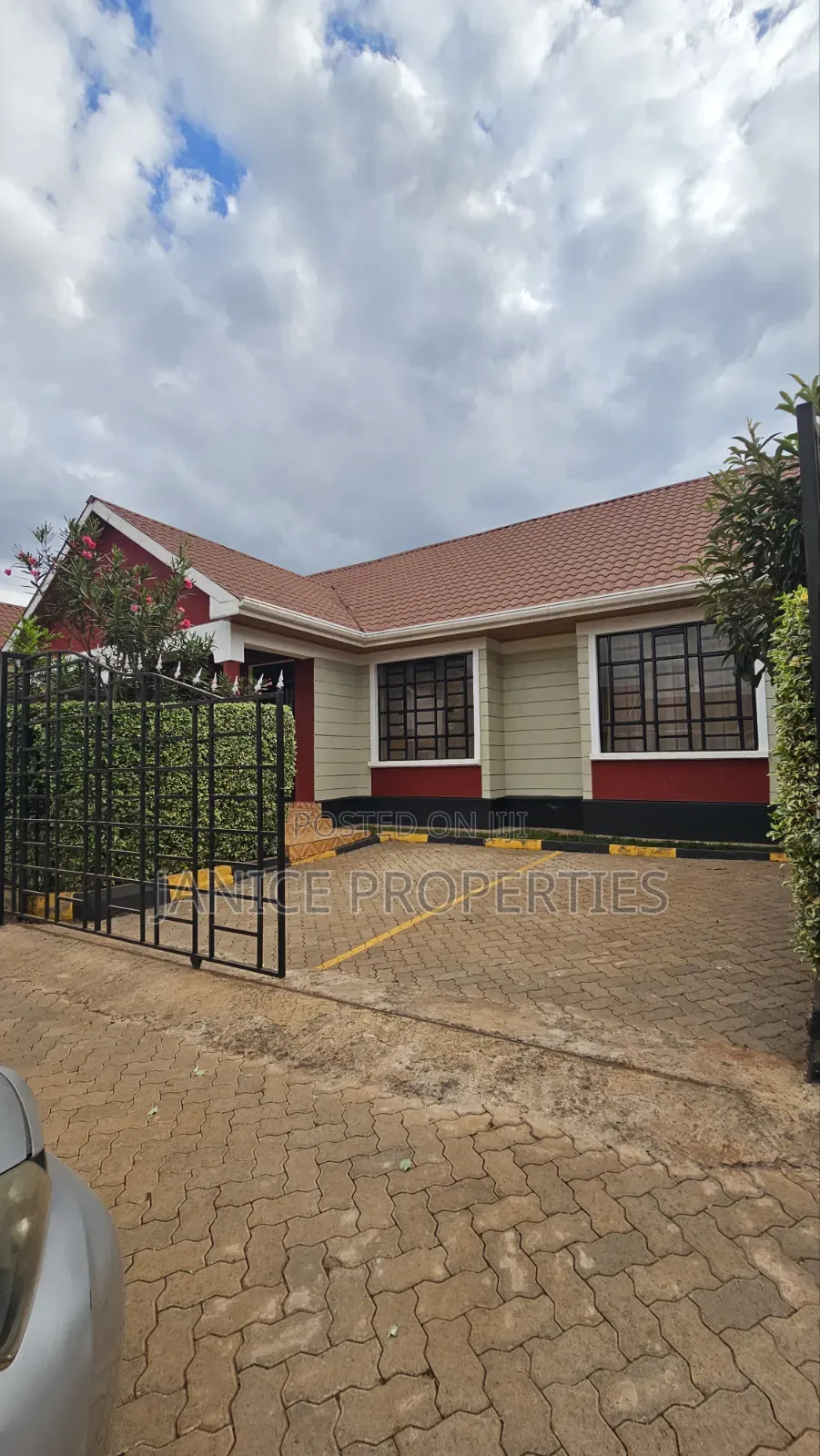 3bdrm Bungalow in Orchard Iii, Kenyatta Road / Theta  for rent