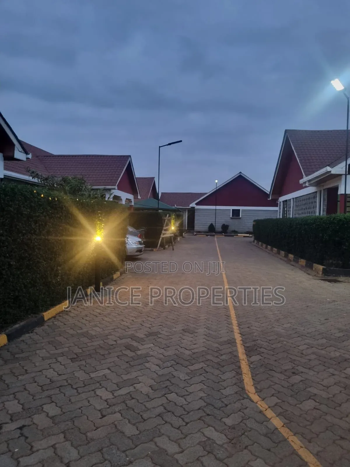 3bdrm Bungalow in Orchard Iii, Kenyatta Road / Theta  for rent