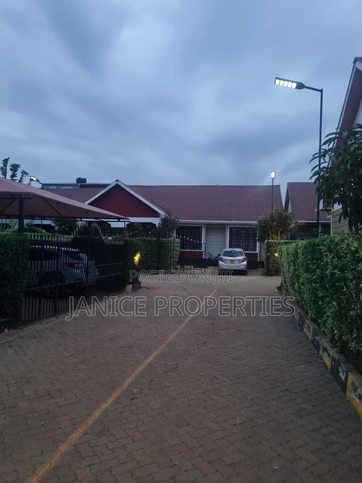 3bdrm Bungalow in Orchard Iii, Kenyatta Road / Theta  for rent