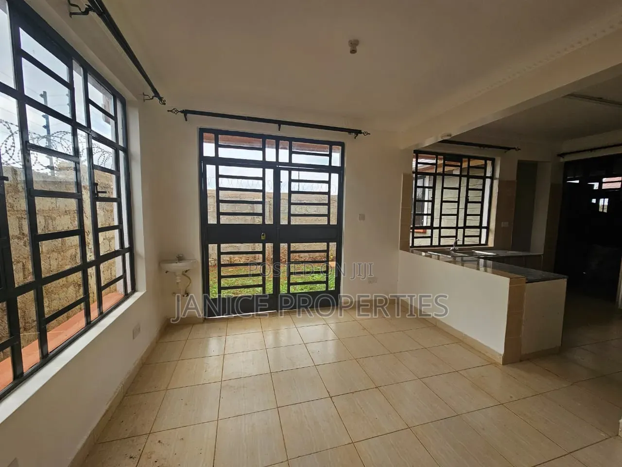 3bdrm Bungalow in Orchard Iii, Kenyatta Road / Theta  for rent