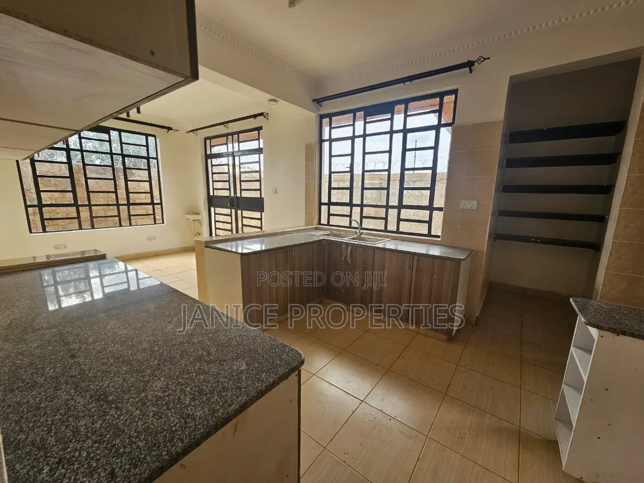 3bdrm Bungalow in Orchard Iii, Kenyatta Road / Theta  for rent