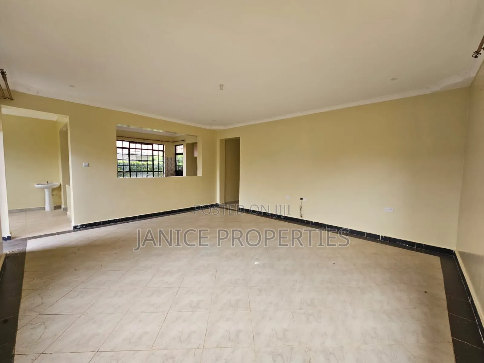 3bdrm Bungalow in Orchard Iii, Kenyatta Road / Theta  for rent