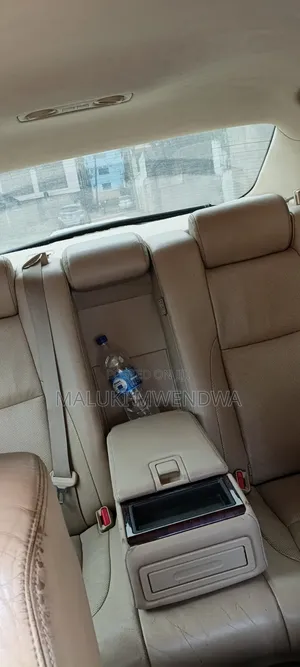 Toyota Crown 2012 White