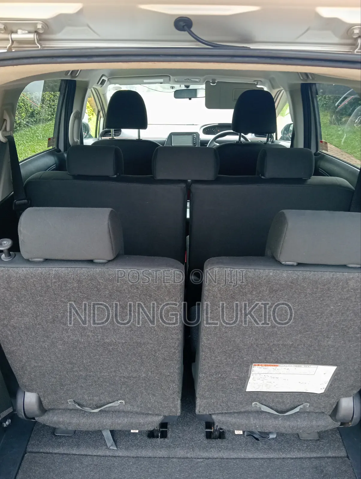 Toyota Sienta 2016 Silver
