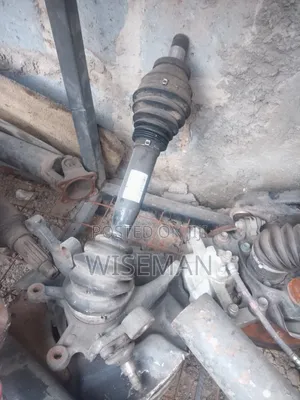 Range Rover Front Hub and Drive Shaft