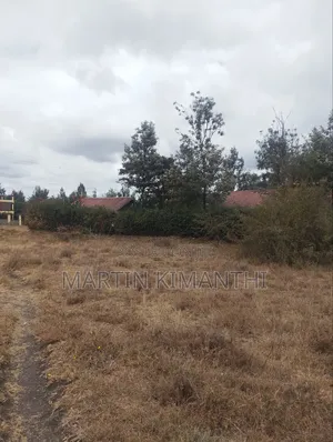 1/4 Acre on Sale