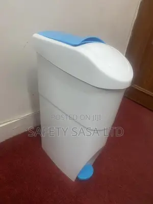 18l Sanitary Bins