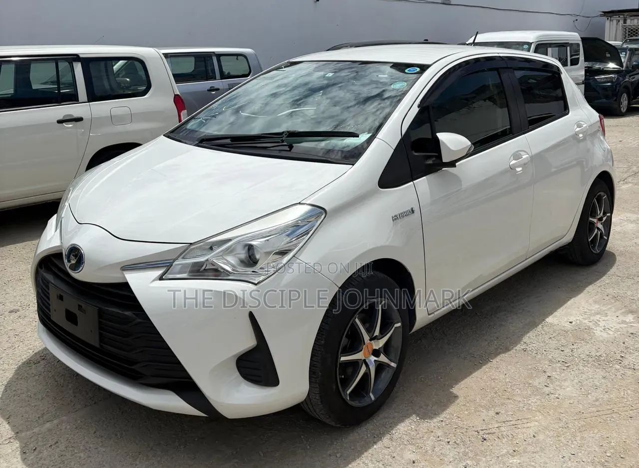 Toyota Vitz 2019 White