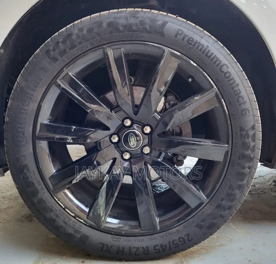 Land Rover Range Rover Velar 2019 White