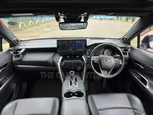 Toyota Harrier S 2020