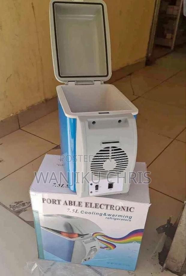 Compact Car Refrigerator 7.5litres