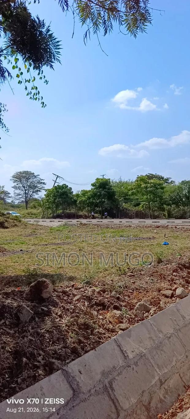 Kahawa Sukari Taveta Road Fully Serviced 1/4 Acre Ready Title - thumbnail 3