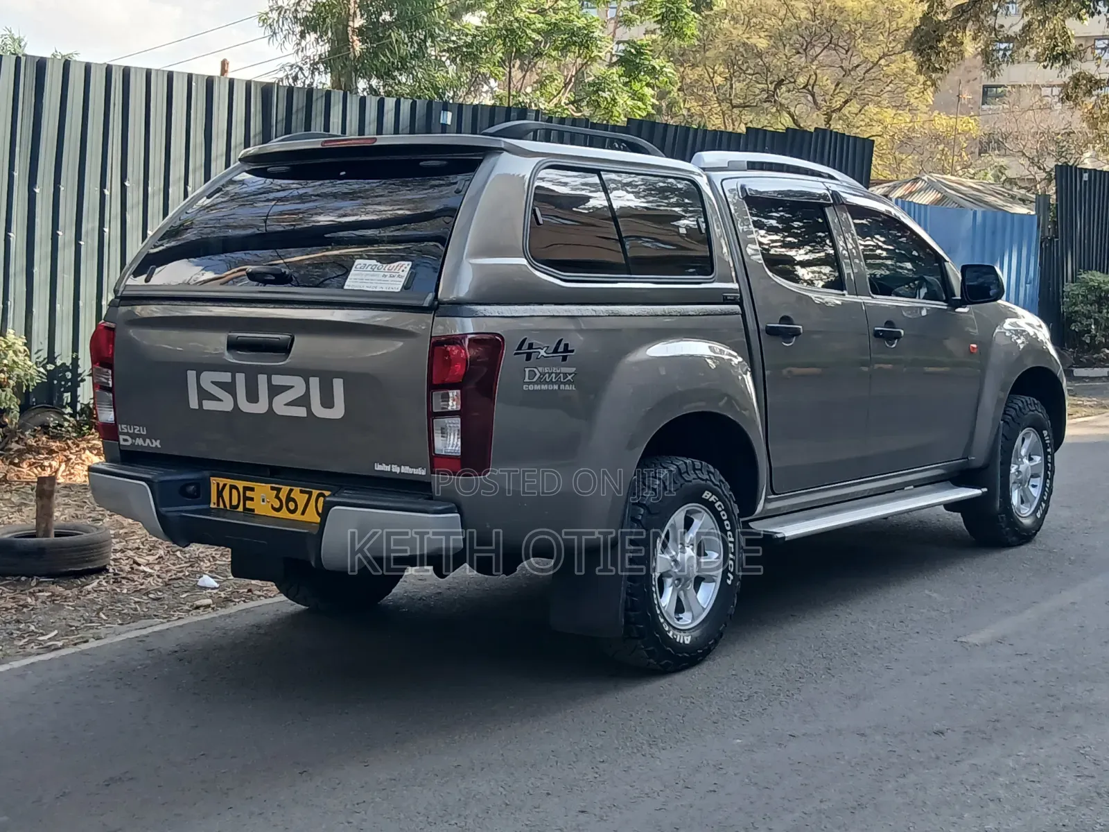 Isuzu D-MAX 2022 Gray
