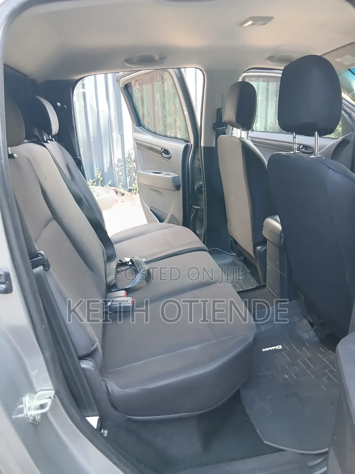 Isuzu D-MAX 2022 Gray