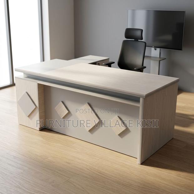 1.8M ExecutiveOffice Desk - main view