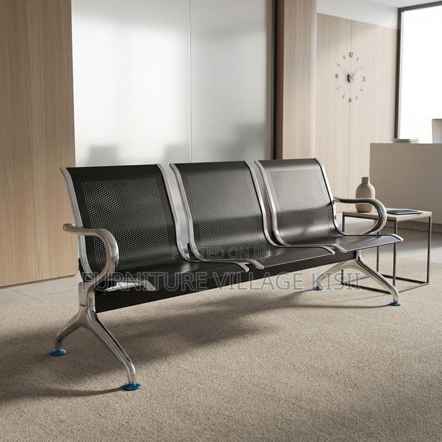 3-Link Metallic Waiting Bench