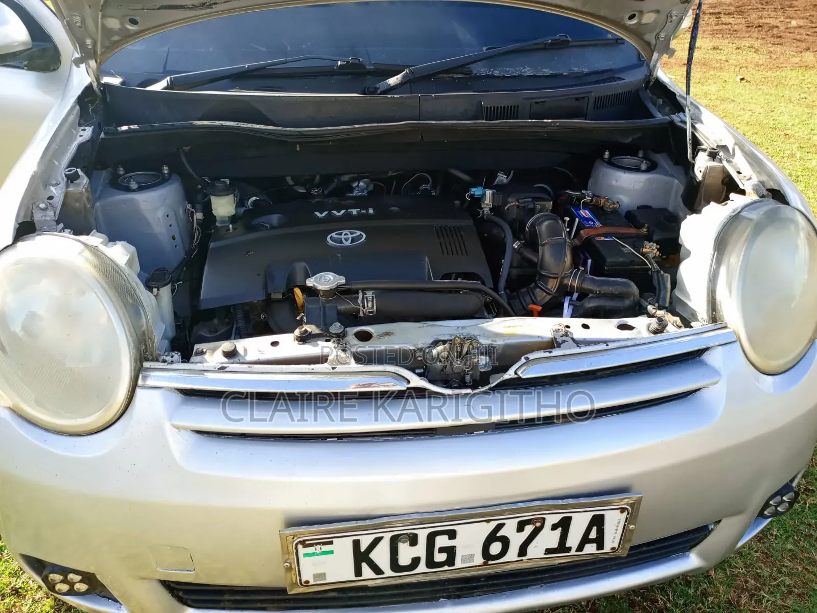 Toyota Sienta 2010 Silver