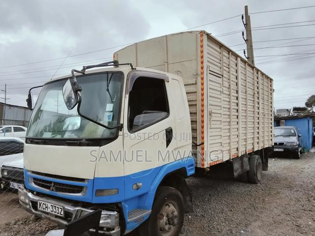 Mitsubishi Fuso 2008 White - thumbnail 2